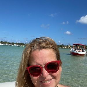 Meet your Posher, Maria